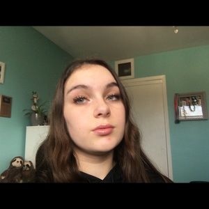 Meet your Posher, Liv